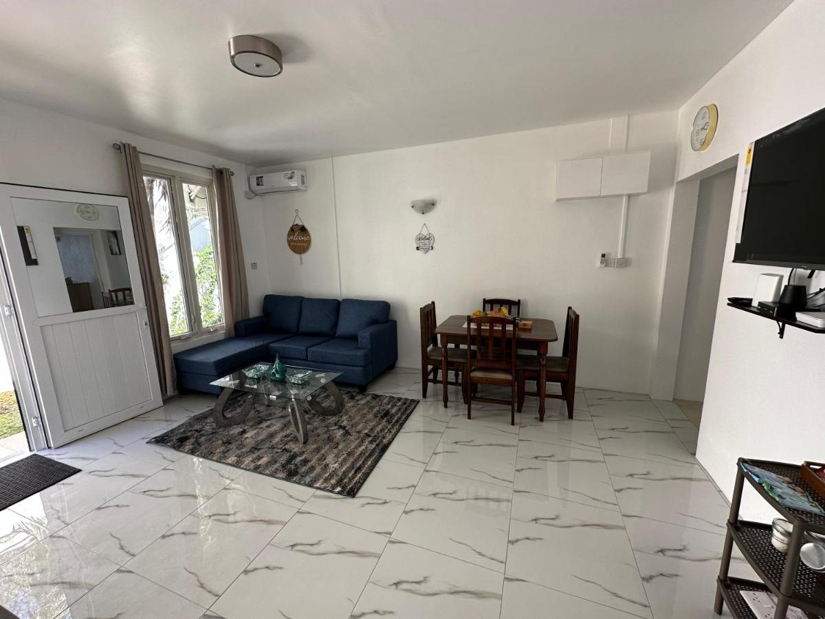 Eldorado Guesthouse & Car Rental Roseau Bagian luar foto