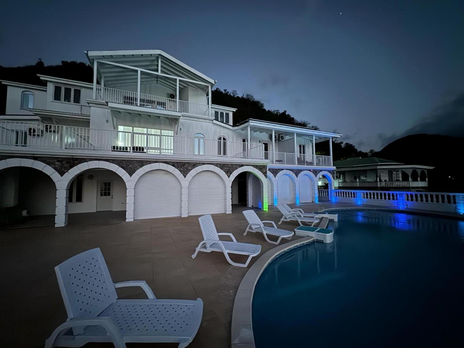 Eldorado Guesthouse & Car Rental Roseau Bagian luar foto