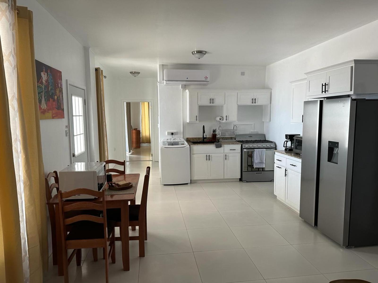 Eldorado Guesthouse & Car Rental Roseau Ruang foto