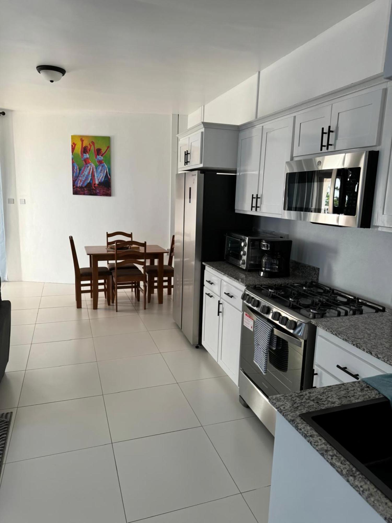 Eldorado Guesthouse & Car Rental Roseau Ruang foto