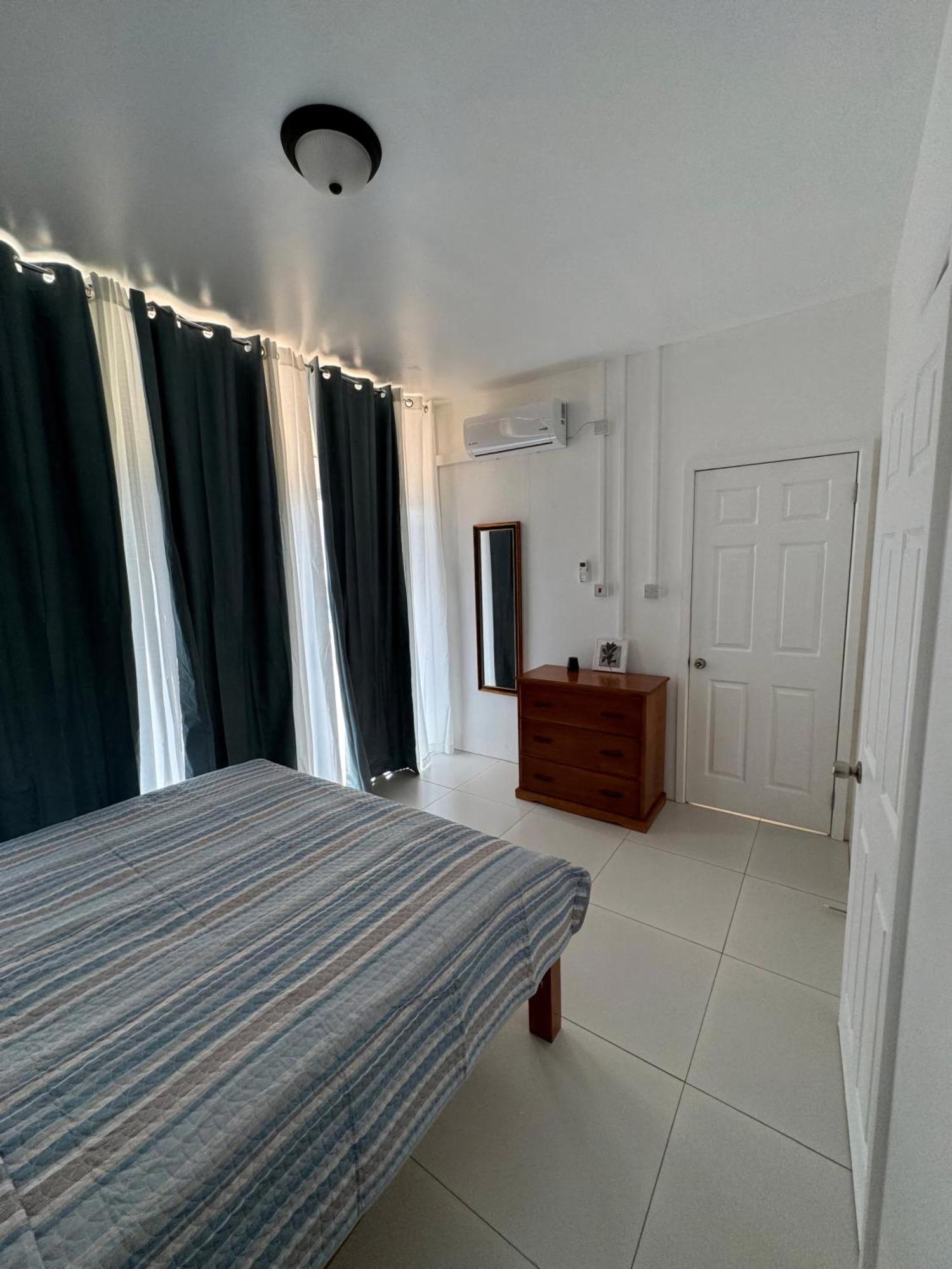 Eldorado Guesthouse & Car Rental Roseau Ruang foto